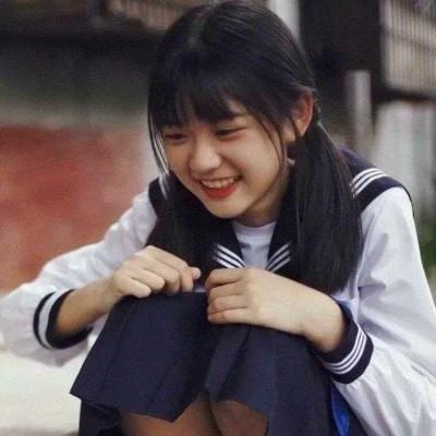 超火的温柔高清女生头像图片
