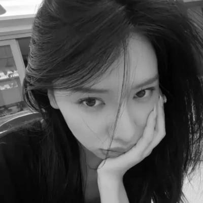 高质量真人黑白女头