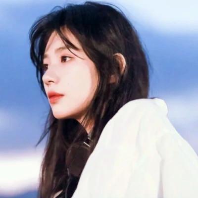 超火的温柔高清女生头像图片