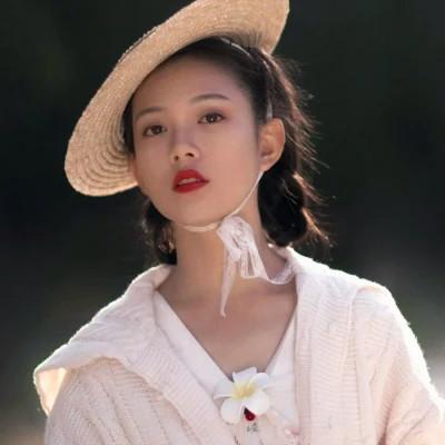 超火的温柔高清女生头像图片