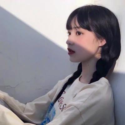超火的温柔高清女生头像图片
