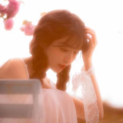 森系文艺女生头像高清