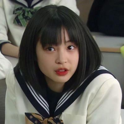 超火的温柔高清女生头像图片