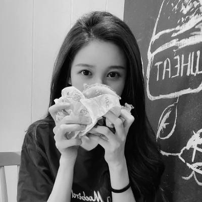 闺蜜头像四人真人女黑白