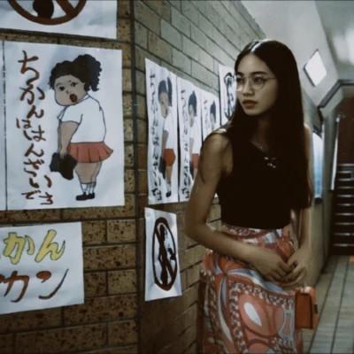 胶片女头像真人高清图片