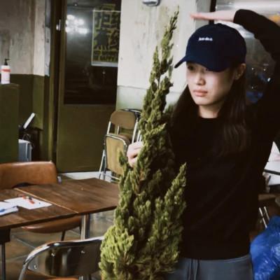 胶片女头像真人高清图片