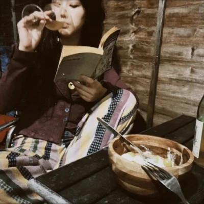 胶片女头像真人高清图片