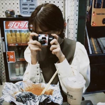 胶片女头像真人高清图片