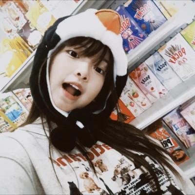 胶片女头像真人高清图片