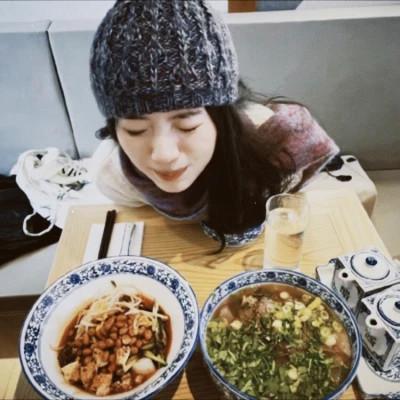 胶片女头像真人高清图片