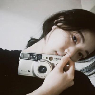 胶片女头像真人高清图片