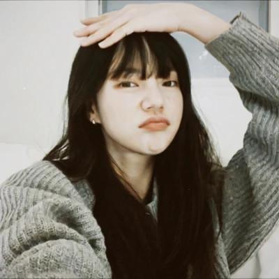 胶片女头像真人高清图片