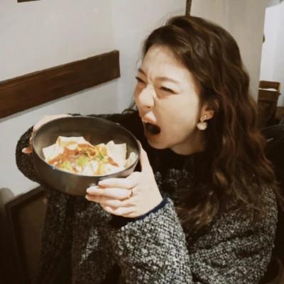 胶片女头像真人高清图片