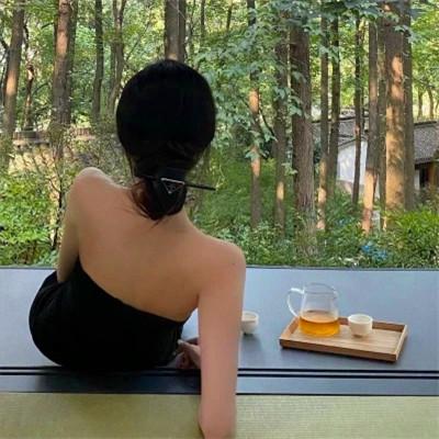 女头像真人图片背影