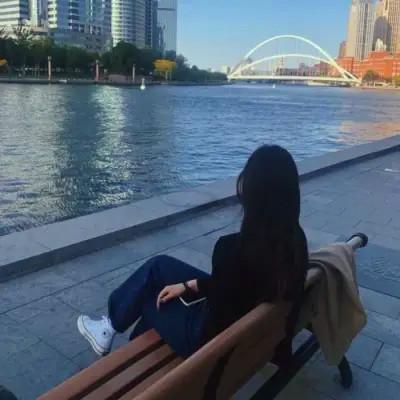 女头像真人图片背影