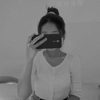 黑白头像情侣一人一张超火图片