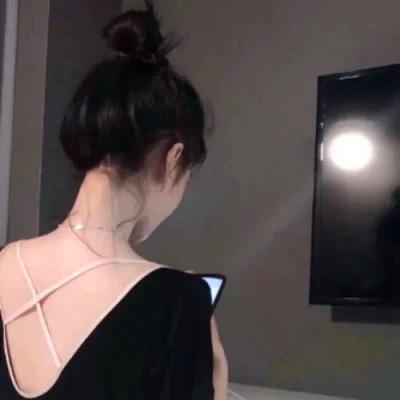 女头像真人图片背影