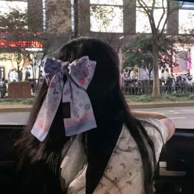 女头像真人图片背影