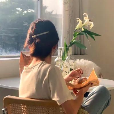 女头像真人图片背影