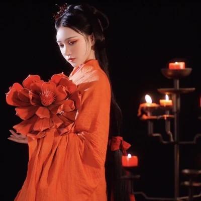 女生红色系唯美图片古风头像