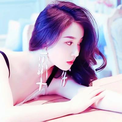 情侣头像男女一左一右配对超火图片