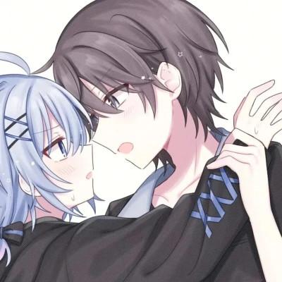 又欲又甜的情侣头像动漫一男一女