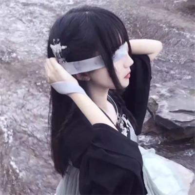 星河璀璨头像真人女生版