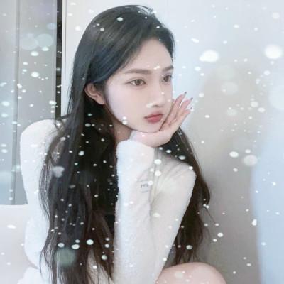 冰雪系少女头像 高清雪花飘落的女生头像图片