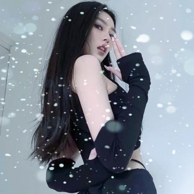 冰雪系少女头像 高清雪花飘落的女生头像图片