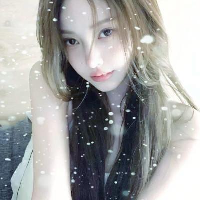 冰雪系少女头像 高清雪花飘落的女生头像图片