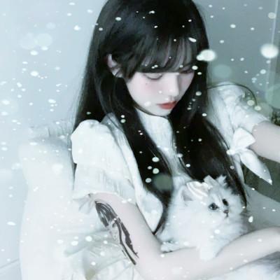 冰雪系少女头像 高清雪花飘落的女生头像图片