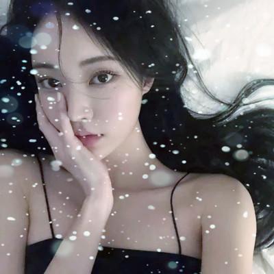 冰雪系少女头像 高清雪花飘落的女生头像图片