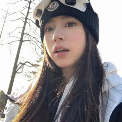 可盐可甜的女生头像真人照片