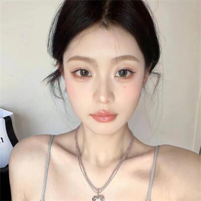 可盐可甜的女生头像真人照片
