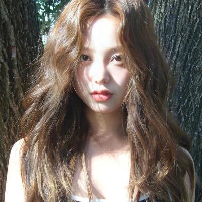 可盐可甜的女生头像真人照片