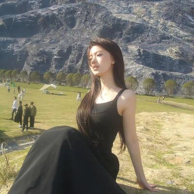 可盐可甜的女生头像真人照片