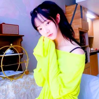 cp头像真人情侣一左一右 想要和你恋爱