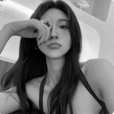 女生头像高级小众高冷黑白
