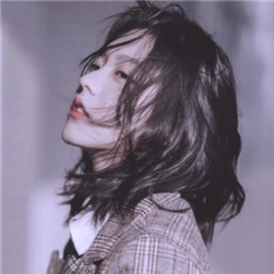 孤傲冷艳淡漠女生头像