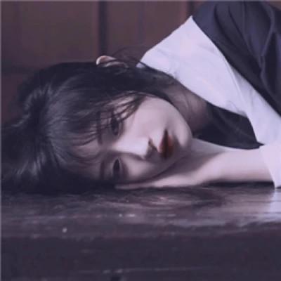 孤傲冷艳淡漠女生头像