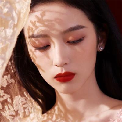 孤傲冷艳淡漠女生头像