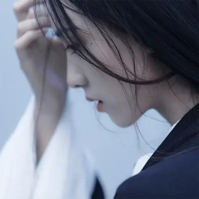 孤傲冷艳淡漠女生头像