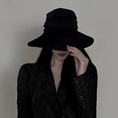 孤傲冷艳淡漠女生头像