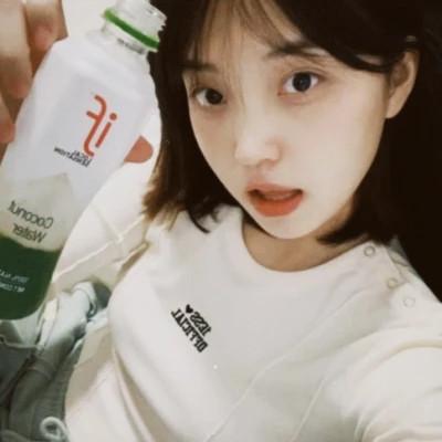 女生复古胶片风小众头像图片
