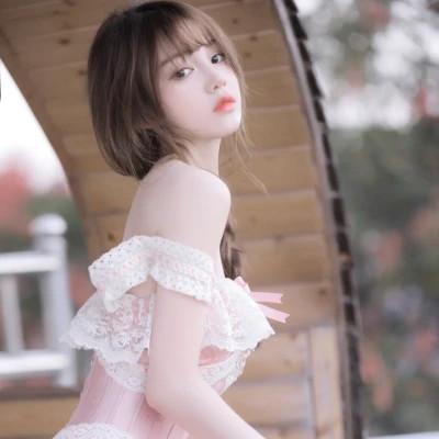微信优雅知性女生头像