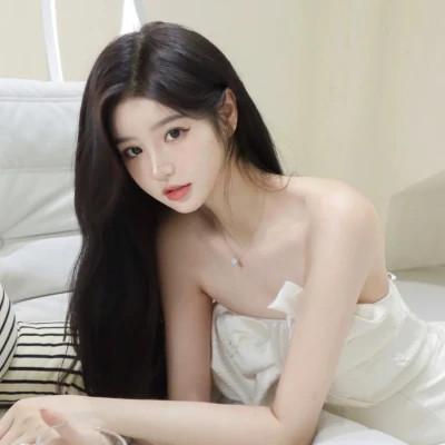 微信优雅知性女生头像