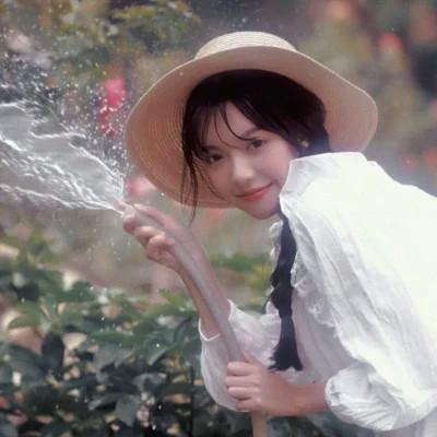 女生复古怀旧头像 高清好看的复古优雅诗意女子图片头像