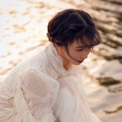女生复古怀旧头像 高清好看的复古优雅诗意女子图片头像