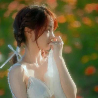 女生复古怀旧头像 高清好看的复古优雅诗意女子图片头像
