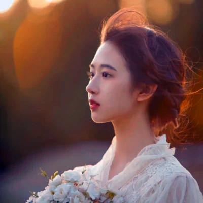 女生复古怀旧头像 高清好看的复古优雅诗意女子图片头像